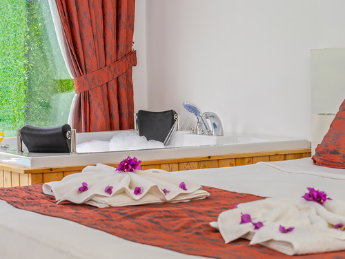  gece  -  Kasım
  | Kalkan İslamlar'da Jakuzili, Muhafazakar Villa: Doğayla İç İçe Tatil